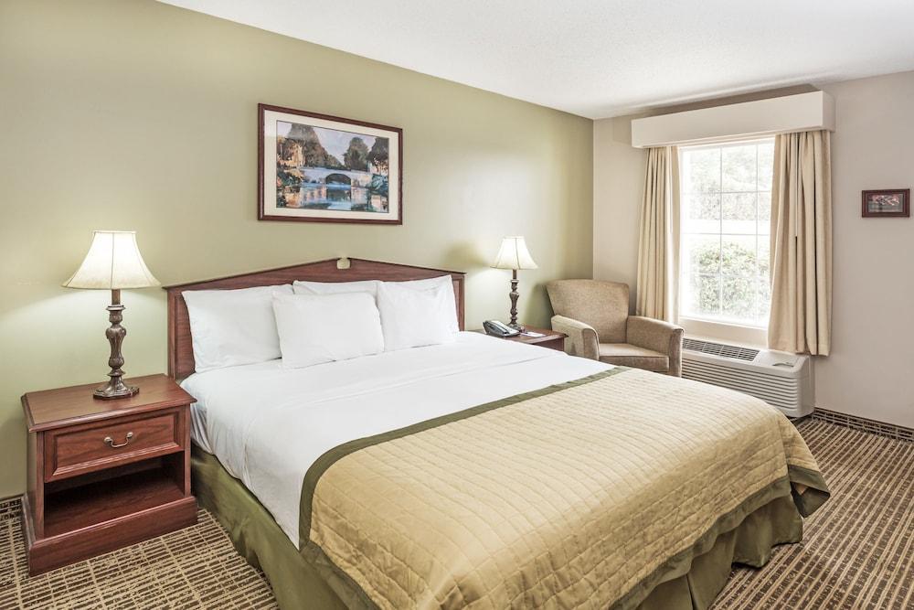 Baymont By Wyndham Valdosta At Valdosta Mall Екстер'єр фото