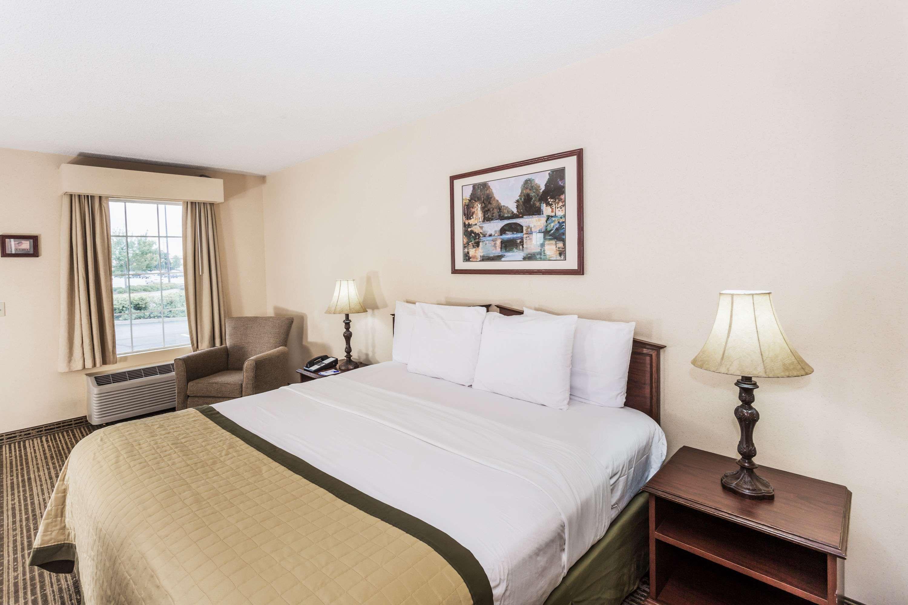 Baymont By Wyndham Valdosta At Valdosta Mall Екстер'єр фото