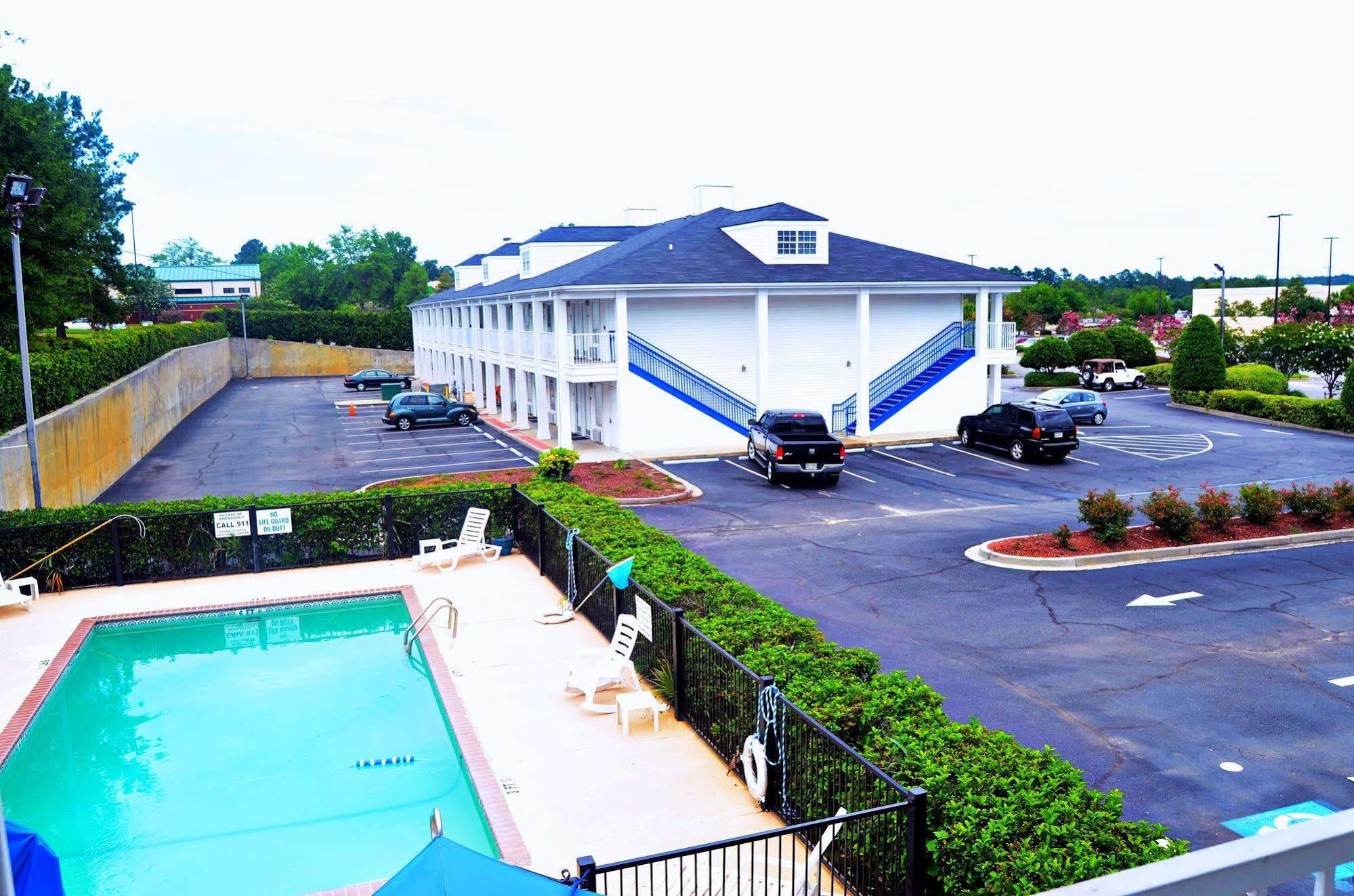 Baymont By Wyndham Valdosta At Valdosta Mall Екстер'єр фото